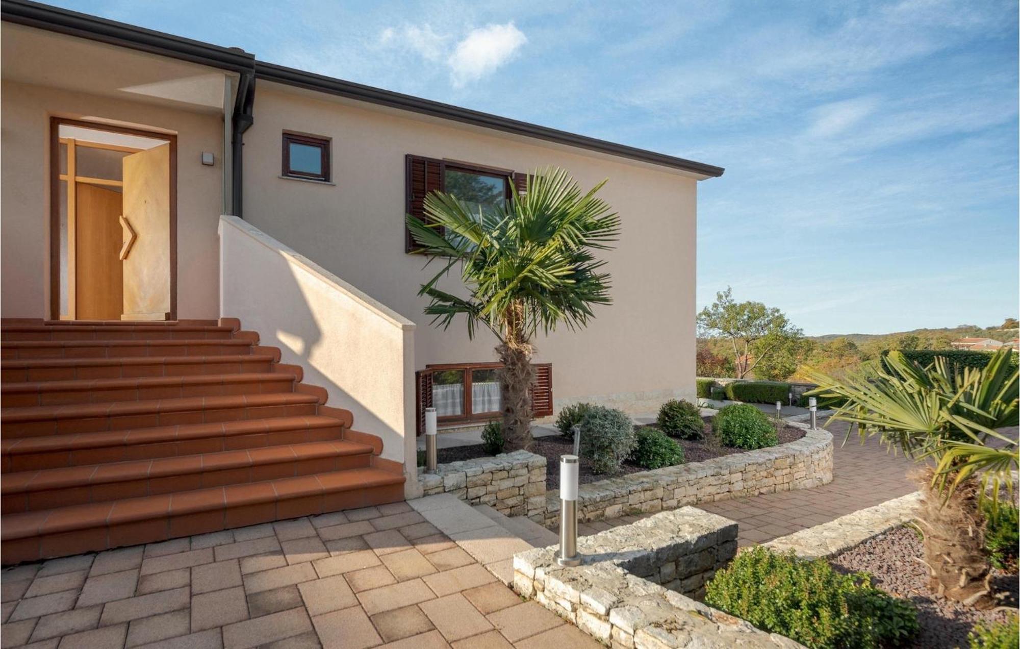 Holiday home Rosy